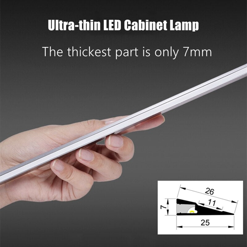 Ultra-thin LED 45° cabinet light LT74