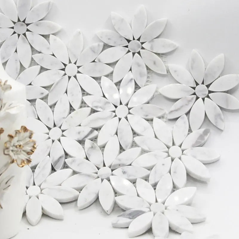 https://yeechop.com/products/marble-daisy-design-mosaic-ad1?_pos=1&_sid=6852a7025&_ss=r