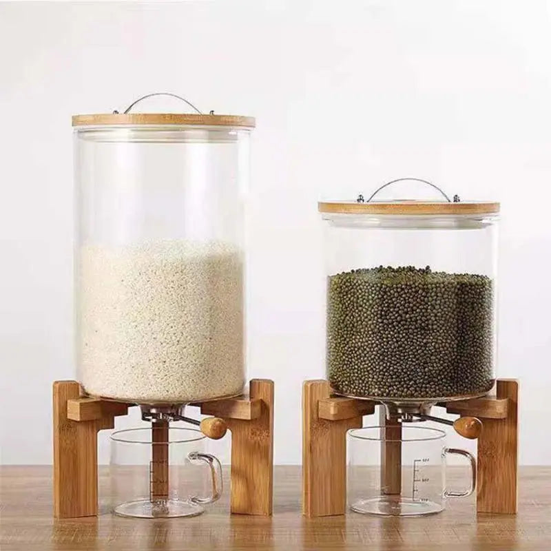 https://yeechop.com/products/5l-7-5l-large-capacity-glass-rice-dispenser-hm18?_pos=1&_sid=ad6c4f1f2&_ss=r