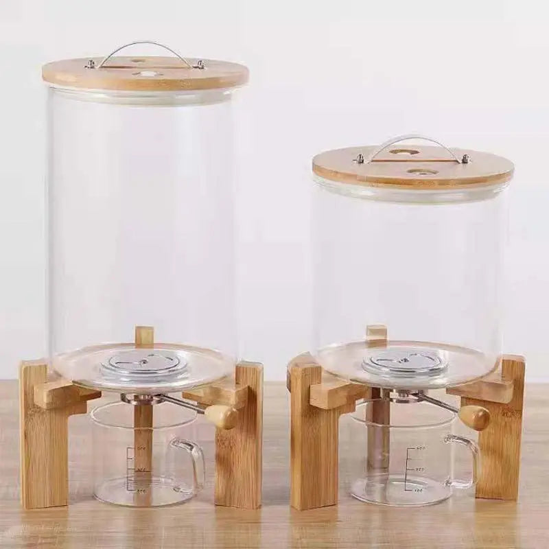 https://yeechop.com/products/5l-7-5l-large-capacity-glass-rice-dispenser-hm18?_pos=1&_sid=ad6c4f1f2&_ss=r