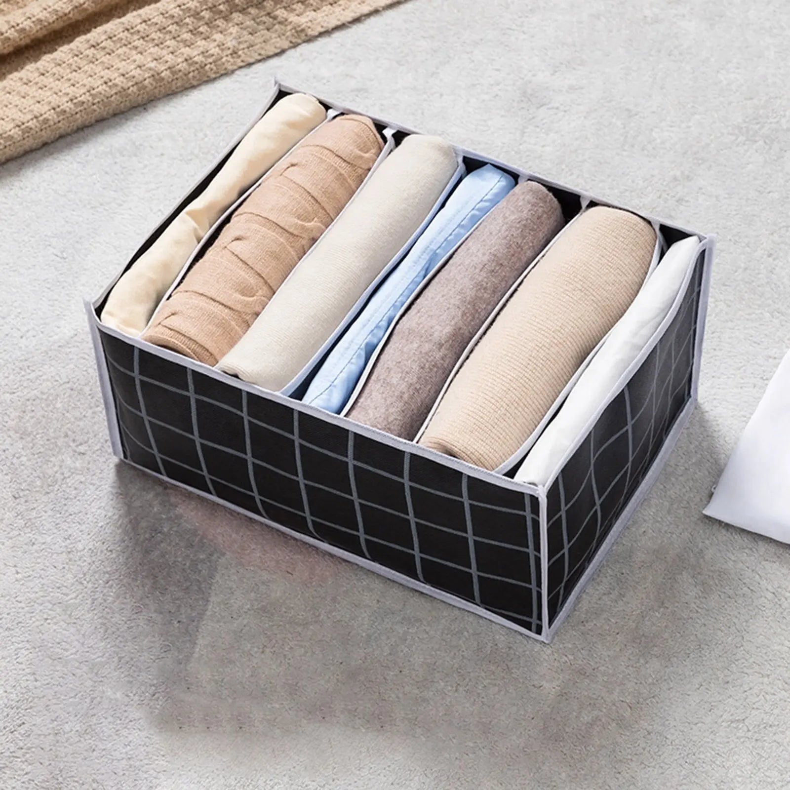 https://yeechop.com/products/closet-wardrobe-clothes-compartment-storage-boxes-hm11?_pos=1&_sid=43e1b40d0&_ss=r