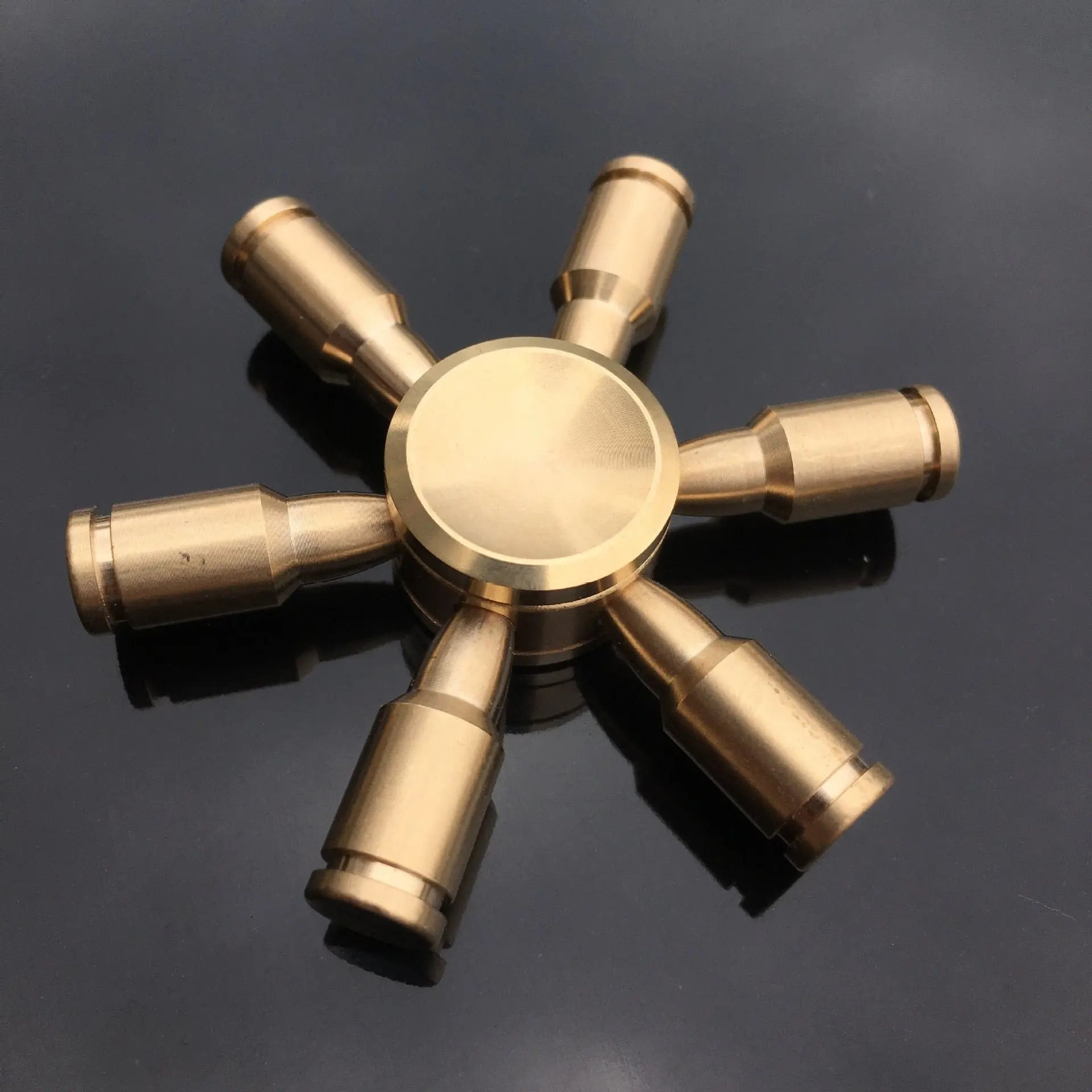 https://yeechop.com/products/copper-core-bullet-shape-finger-spinner-sr15?_pos=1&_sid=9aeee7a21&_ss=r