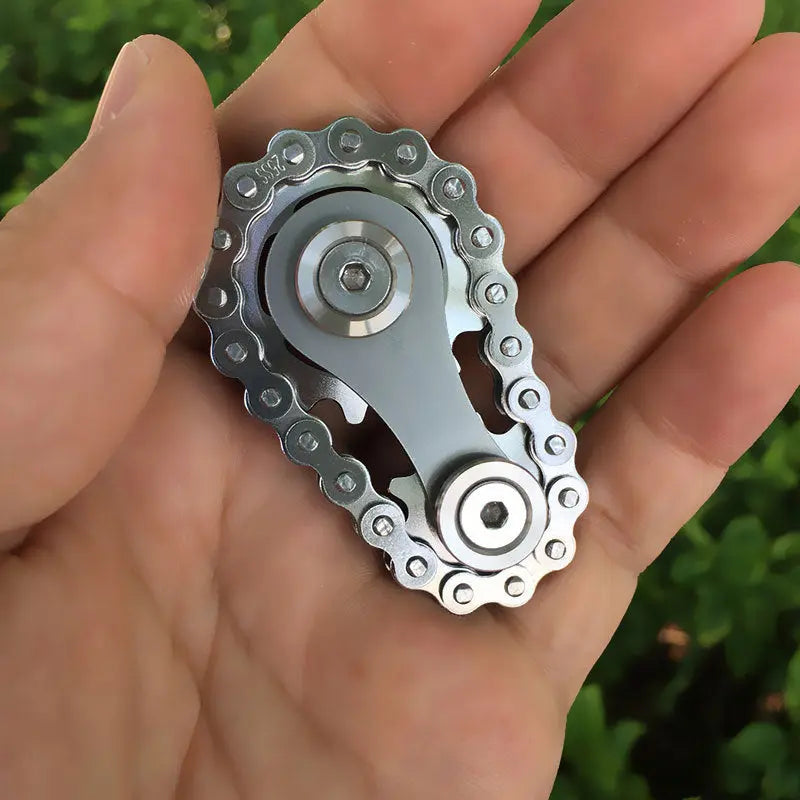 https://yeechop.com/products/edc-metal-toy-gear-chain-sr2?_pos=1&_sid=9ad2e24e9&_ss=r