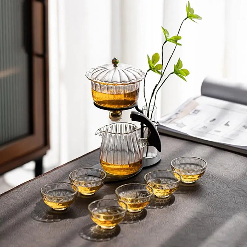 https://yeechop.com/products/elegant-lazy-automatic-tea-set?_pos=1&_sid=c9c5230f8&_ss=r