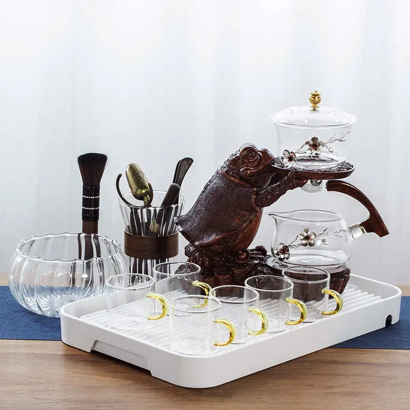 https://yeechop.com/products/golden-toad-automatic-tea-set-ts1?_pos=1&_sid=6f5abe70b&_ss=r&variant=41752892571812