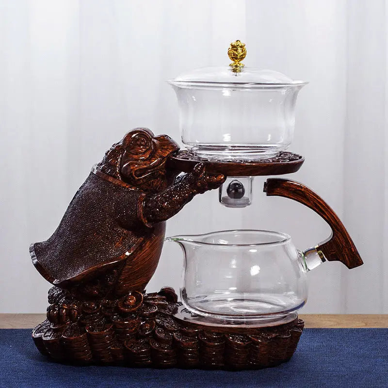 https://yeechop.com/products/golden-toad-automatic-tea-set-ts1?_pos=1&_sid=6f5abe70b&_ss=r&variant=41752892571812