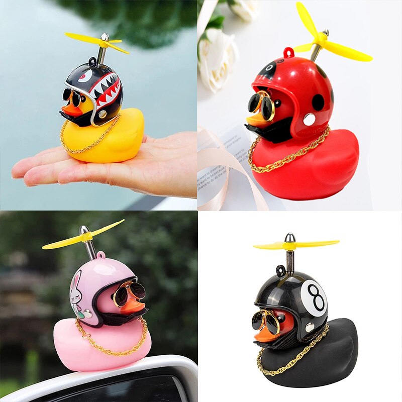 Hélice Casque Petit Canard Jaune Ornement d'équitation MT18