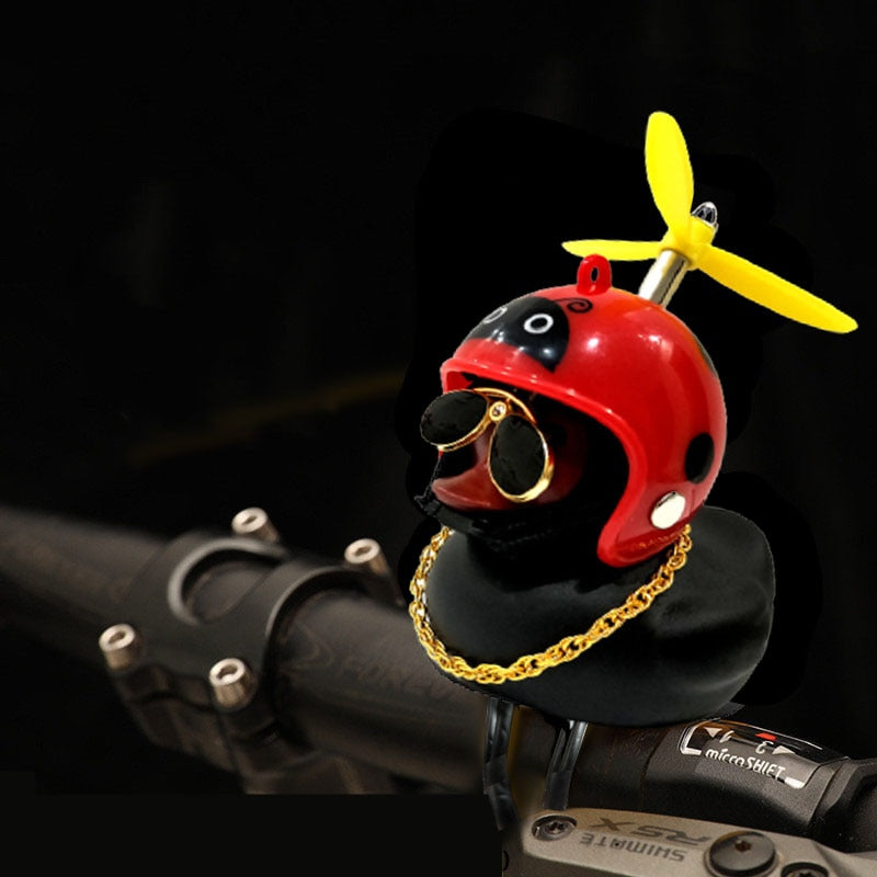 Hélice Casque Petit Canard Jaune Ornement d'équitation MT18