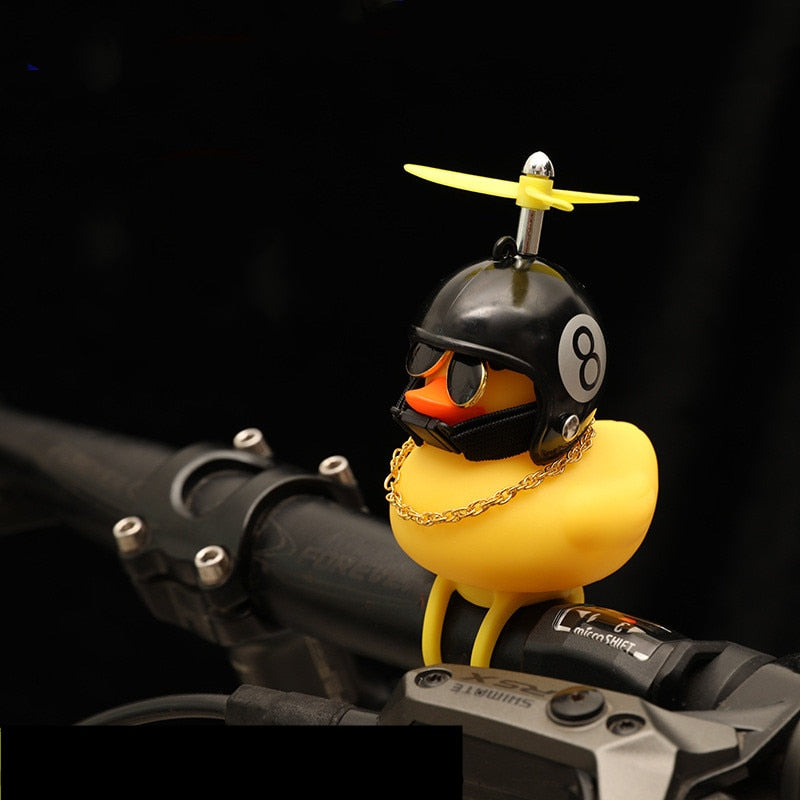 Hélice Casque Petit Canard Jaune Ornement d'équitation MT18