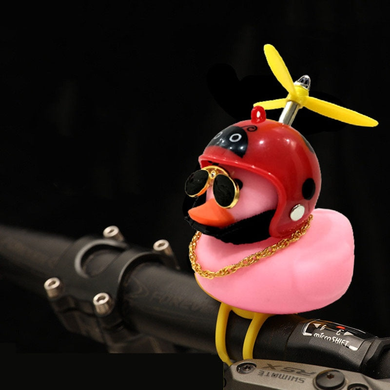 Hélice Casque Petit Canard Jaune Ornement d'équitation MT18