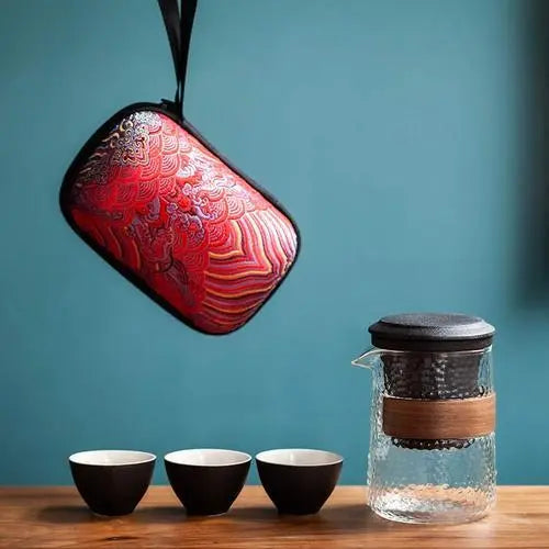 https://yeechop.com/products/landscape-painting-travel-tea-set?_pos=1&_sid=15ccdb759&_ss=r