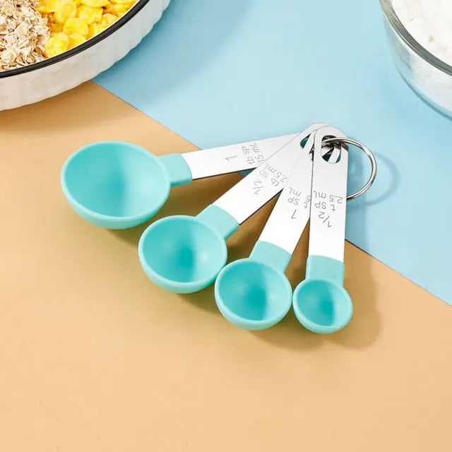 https://yeechop.com/products/measuring-spoon-and-cup-set?_pos=1&_sid=712a579bd&_ss=r&variant=41665659895972