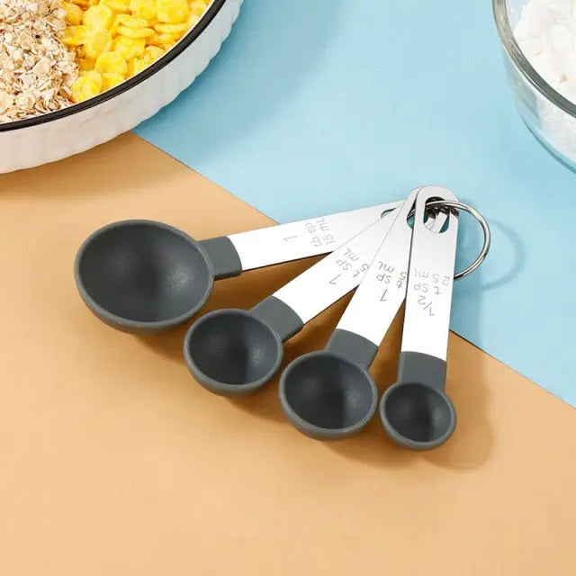 https://yeechop.com/products/measuring-spoon-and-cup-set?_pos=1&_sid=712a579bd&_ss=r&variant=41665659895972