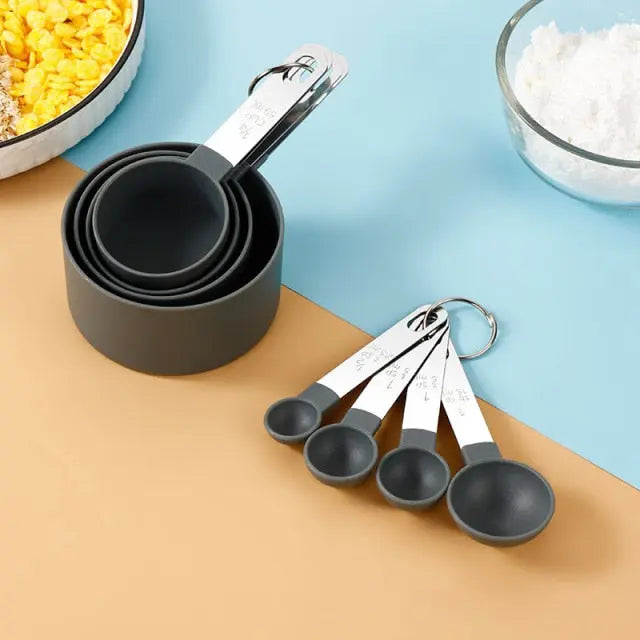 https://yeechop.com/products/measuring-spoon-and-cup-set?_pos=1&_sid=712a579bd&_ss=r&variant=41665659895972