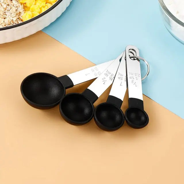 https://yeechop.com/products/measuring-spoon-and-cup-set?_pos=1&_sid=712a579bd&_ss=r&variant=41665659895972