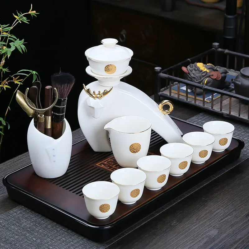 https://yeechop.com/products/suet-jade-automatic-tea-set-ts38?_pos=1&_sid=94d22fa82&_ss=r&variant=42119861469348