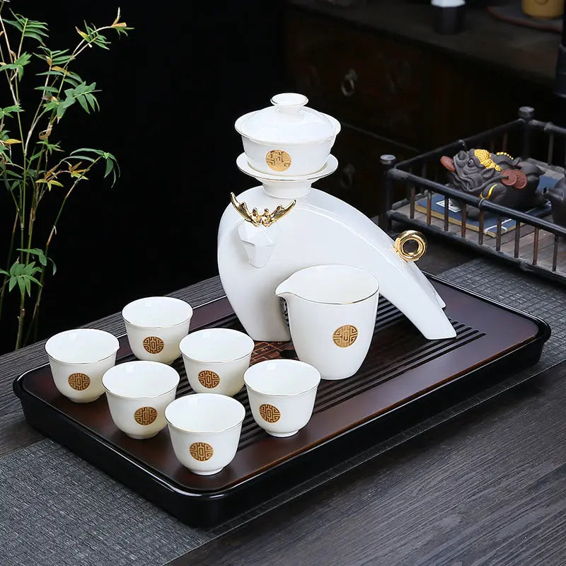 https://yeechop.com/products/suet-jade-automatic-tea-set-ts38?_pos=1&_sid=94d22fa82&_ss=r&variant=42119861469348