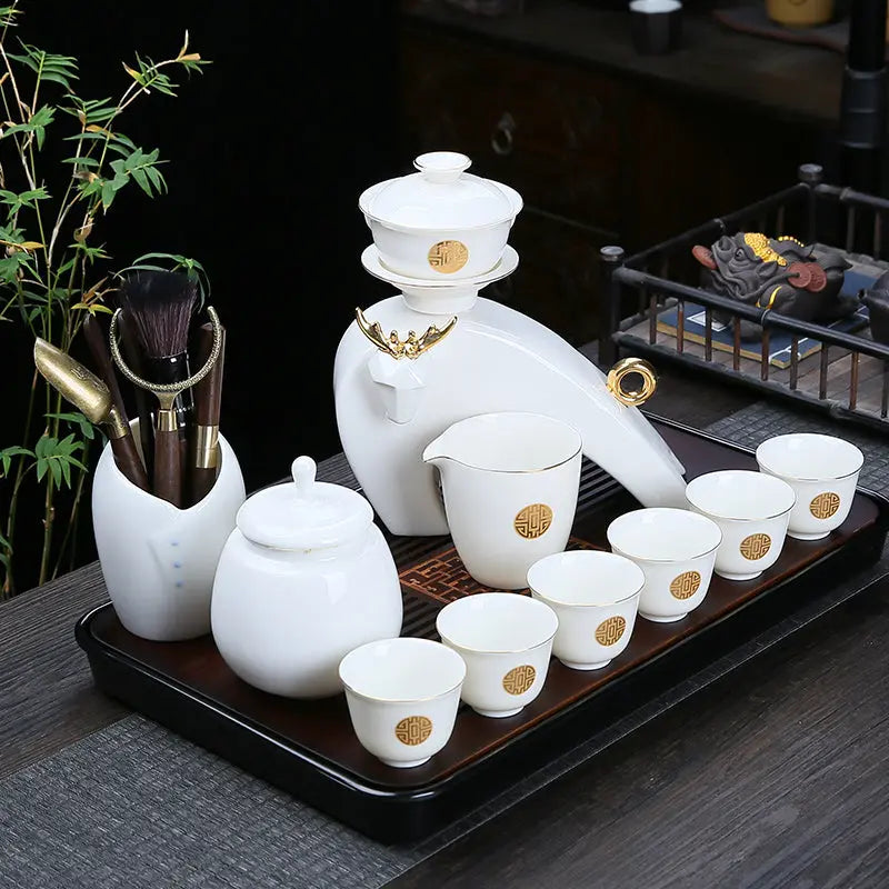 https://yeechop.com/products/suet-jade-automatic-tea-set-ts38?_pos=1&_sid=94d22fa82&_ss=r&variant=42119861469348