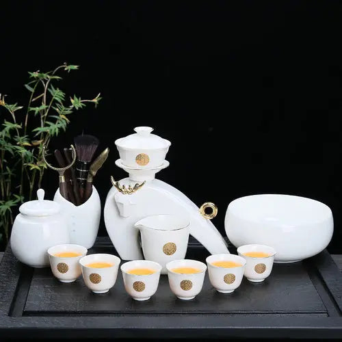 https://yeechop.com/products/suet-jade-automatic-tea-set-ts38?_pos=1&_sid=94d22fa82&_ss=r&variant=42119861469348