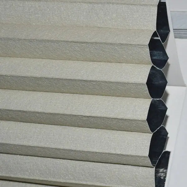 https://yeechop.com/products/customized-interior-window-blinds-hm22?_pos=1&_sid=0a07fbaf5&_ss=r&variant=42301689987236