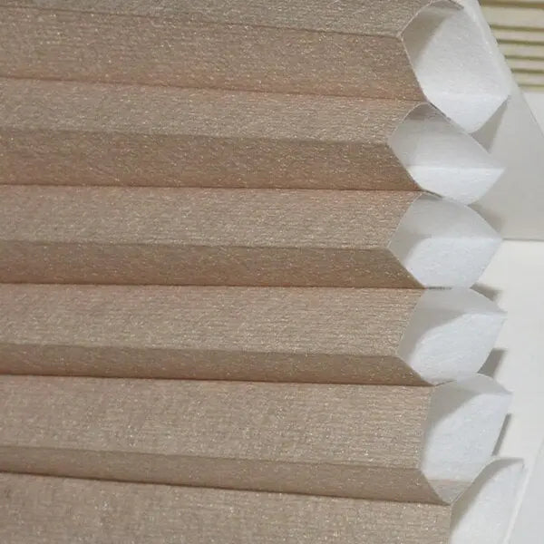 https://yeechop.com/products/customized-interior-window-blinds-hm22?_pos=1&_sid=0a07fbaf5&_ss=r&variant=42301689987236